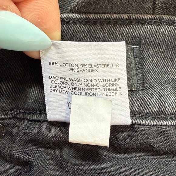 Express Skinny Mid Rise Black Raw Hem Jeans (6) - Picture 8 of 10